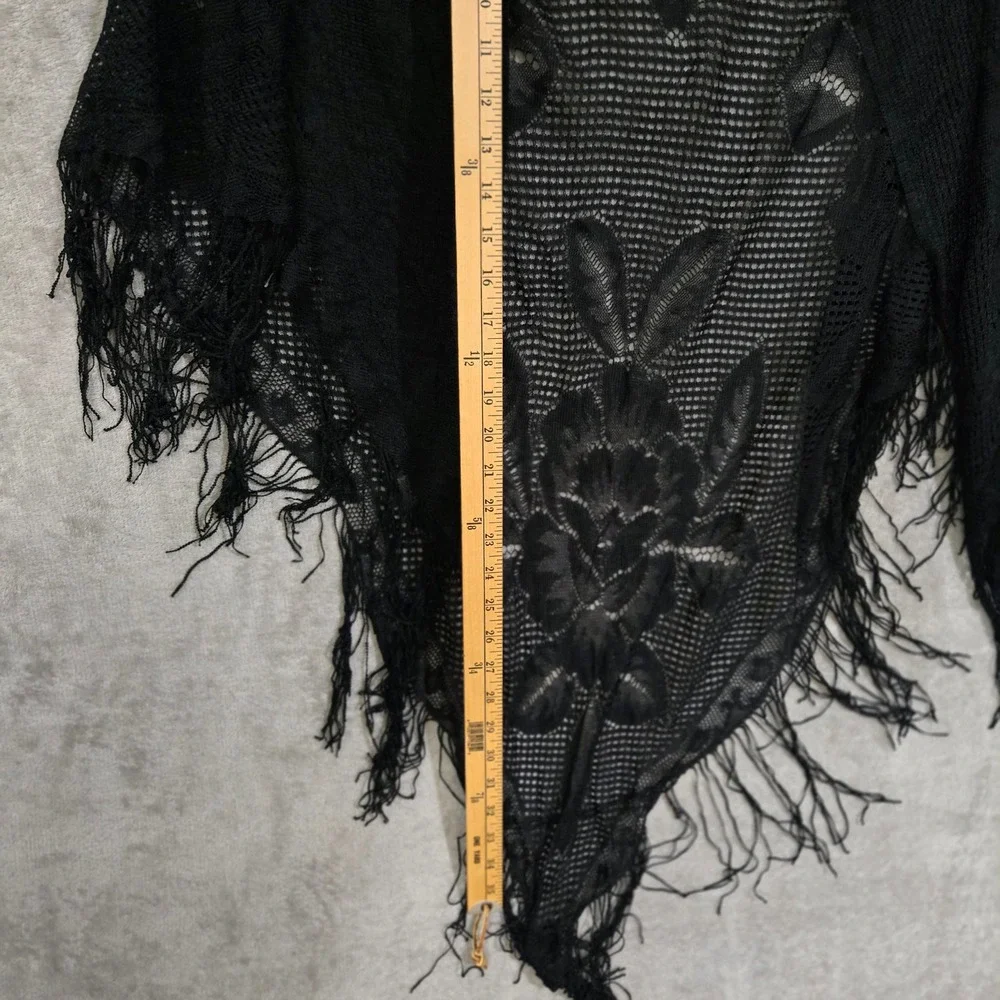 Crochet Floral Shawl Indie Romantic Black Fringe Whimsigoth Boho Evening Fairy - Picture 3 of 4